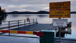Färjan till Haverö sköts också i privat regi. tomt färjfäste i Prostvik i Nagu.
