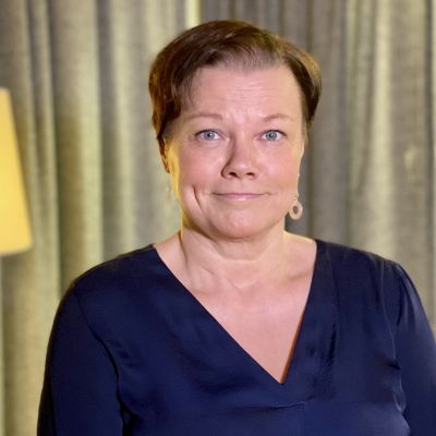 Inarin kunnan hallintojohtaja Mari Palolahti jännittää Suomen ensimmäisten aluevaalien tuloksia 