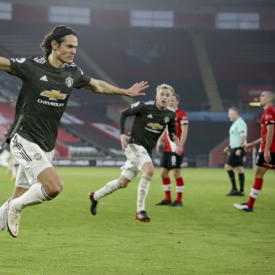 Edinson Cavanin tehot olivat liikaa Southamptonille.
