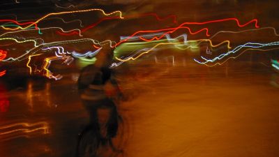 Cyklist om natten.