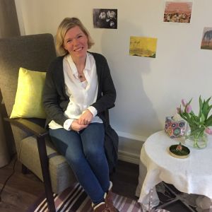 Jonna Winberg är krisarbetare på Helsingfors Mission. Jonna Winberg jobbar på Krisjouren för unga.