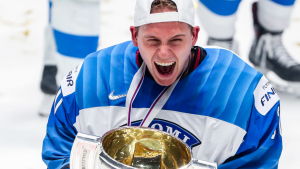 Glädjescener i Bratislava i maj 2019. Kevin Lankinen imponerade stort då Finland vann ett sensationellt VM-guld i våras.