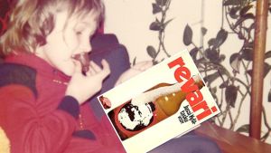 11-vuotias tyttö lukee Jussi Kylätaskun Revaria 1970-luvulla.