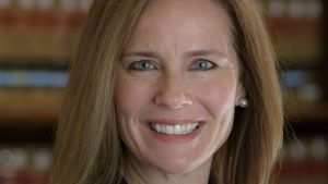 48-åriga Amy Coney Barrett skulle bli den yngsta medlemmen i USA:s högsta domstol. Den konservativa domaren Amy Coney Barrett