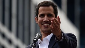 Oppositionsledaren Juan Guaidó under det tal i Caracas där han utropade själv till president. Oppositionsledaren Juan Guaidó under sitt tal i Caracas där han utropade själv till president.