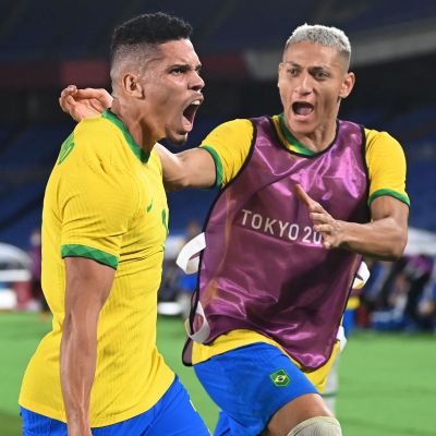 Brasilien firar i OS-fotbollen.
