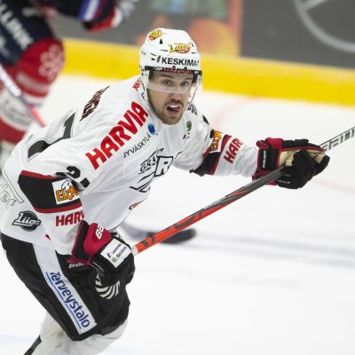 Miska Siikonen lähikuvassa.