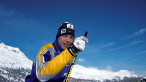 Mika Myllylä Sveitsin alpeilla (kuva dokumentista Ei mitään ilmaiseksi 2001)