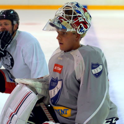 Kevin Lankinen, ishockeymålvakt