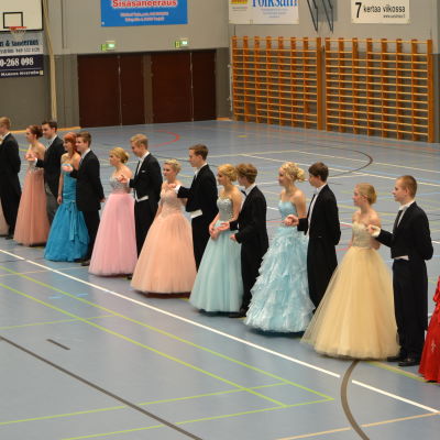 De gamlas dans i Lovisa.