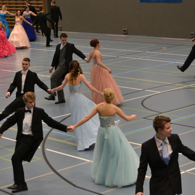 De gamlas dans i Lovisa.