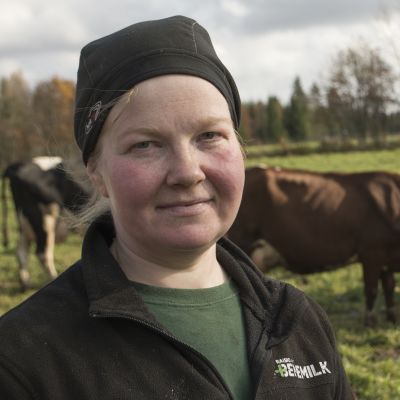 Kaisa Huttunen, lypsytila, maatilan emäntä