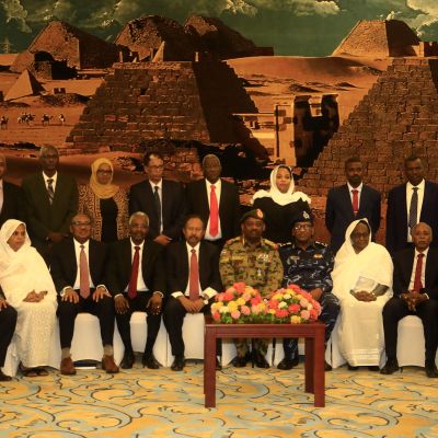 Sudans regering svärs in den 8 september 2019.