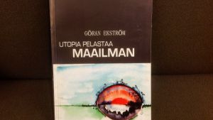 Göran Ekströms bok på finska från år 2009 Göran Ekströms bil från 2009