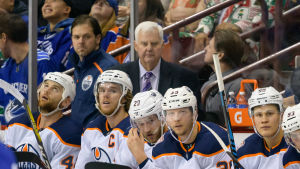 Ken Hitchcock tränar Edmonton Oilers. Ken Hitchcock tränar Edmonton Oilers.