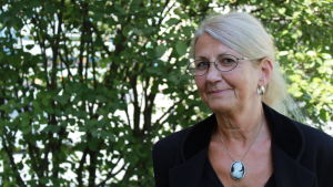 Agneta Lilja säger att clownerna kan hjälpa oss att bearbeta livet och det vi inte förstår. Samma sak gäller med zombier och vampyrer, som det också gått trender i under de senaste åren. Agneta Lilja.