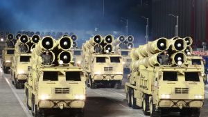Nordkorea höll en militärparad natten till måndag då Arbetarpartiets åttonde partikongress hade avslutats, Generalsekreterare Kim Jong-Un meddelade om en upptrappad militär upprustning under det nordkoreanska arbetarpartiets kongress i Pyongyang.