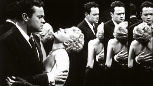 Orson Welles ja Rita Hayworth elokuvassa Nainen Shanghaista