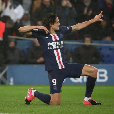 Edinson Cavani tuulettaa