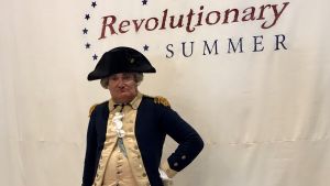 Mueseipedagogen Michael Grillo spelar George Washington på amerikanska självständighetsdagen i New York. Mueseipedagogen Michael Grillo såpelar George Washington på amerikanska självständighetsdagen i New York.