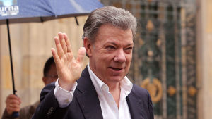 Juan Manuel Santos Colombias president Juan Manuel Santos vinkar.