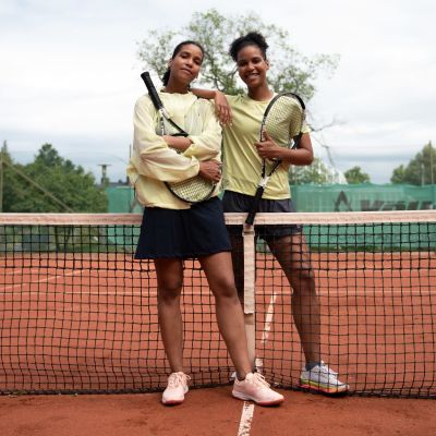 Tennissiskokset Naomi ja Wanda Holopainen tekevät nykyään työtä muun muassa suvaitsevaisuuden eteen.