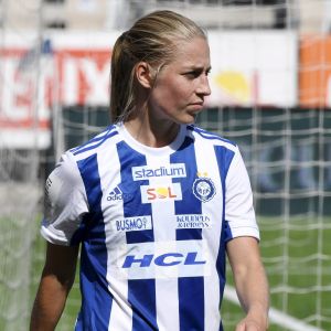 Linda Sällström i HJK-tröjan efter flytt från Frankrike.