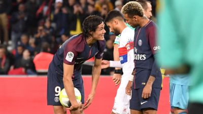 Neymar Lat Inte Cavani Sla Zlatans Klubbrekord Da Blev Rekordvarvningen Utbuad Av De Egna Fansen Sport Svenska Yle Fi
