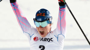 Krista Pärmäkoski. Krista Pärmäkoski vann sitt första individuella VM-guld i skiathlontävlingen i Lahtis.