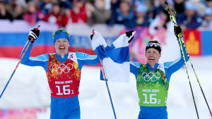 Iivo Niskanens och Sami Jauhojärvis guld var Finlands första manliga OS-medalj på skidor sedan 1998. Iivo Niskanen och Sami Jauhojärvi, OS 2014.