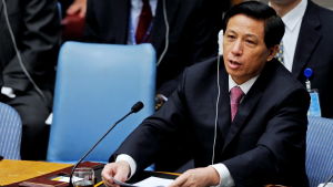 Folkkongressens talesman Zhang Yesui som tidigare var ambassadör i Washington, understryker att mötets beslut kommer att gagna utländska investerare Folkkongressens talesman Zhang Yesui som tidigare var både FN-ambassadör och ambassadör i Washington, understryker att mötets beslut kommer att gagna utländska investerare