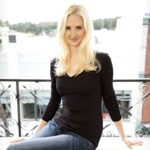 Carita Rizzo är nöjesjournalist och frilansskribent. Carita Rizzo är frilansskribent och nöjesreporter.