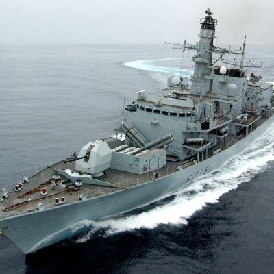 Kuninkaallisen laivaston fregatti HMS Montrose.