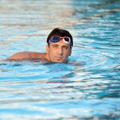 Ryan Lochte uima-altaassa.
