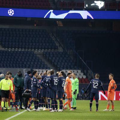 PSG:n ja Basaksehirin ottelu keskeytettiin.