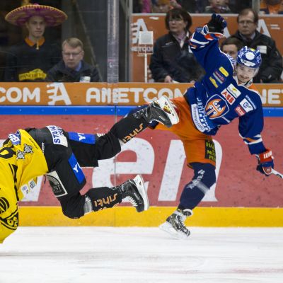 Otso Rantakari (oik.), Alexander Ruuttu (vas.)