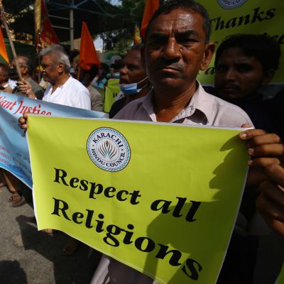 Hinduvähemmistö osoitti mieltään Rahim Yar Khanissa Pakistanissa sen jälkeen kun hindutemppeliin oli hyökätty.
