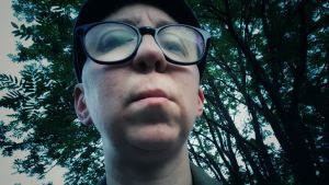 Mio Lindman reflekterar kring stadsplaneringens kvotering av natur&rekreation i Åbo Selfie av Mio Lindman