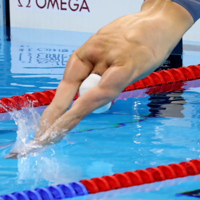 Ari-Pekka Liukkonen får simma vidare på 50 meter fritt.
