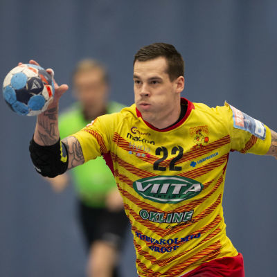 Cocks Nico Rönnberg i farten under handbollfinalerna mot Dicken våren 2019.