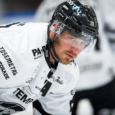 Jonne Virtanen lähikuvassa.