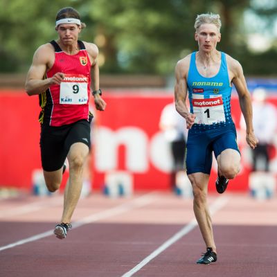 Samuli Samuelsson (oik.) juoksi keskiviikkona lähelle 19 vuotta vanhaa sadan metrin Suomen ennätystä.