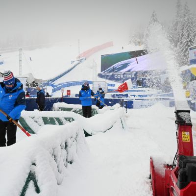 Lumista Cortina d'Ampezzon alppikuvaa