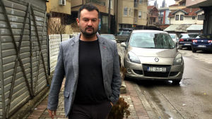Nenad Maksimovic Nenad Maksimovic jobbar för den serbiska minoritetens rättigheter i Kosovo.