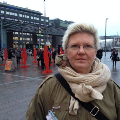 Karola grönlund är verksamhetsledare för huvudstadens skyddshem