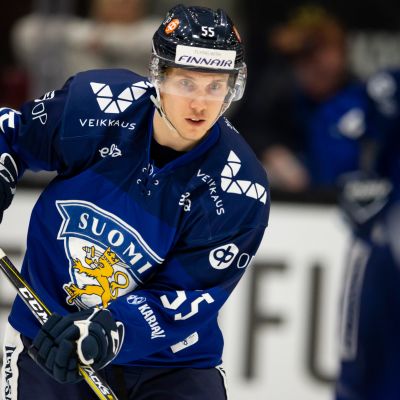 Miika Koivisto on jääkiekon maailmanmestari ja lisäksi Suomen sekä Ruotsin kiekkomestari