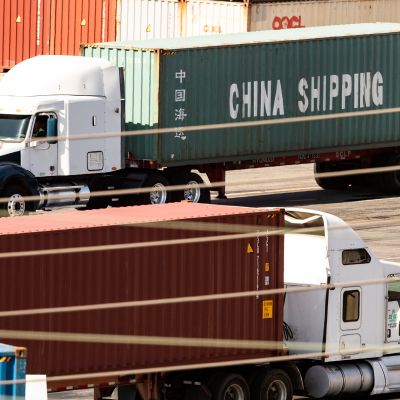 Kiinan ja Yhdysvaltojen välinen kauppasota vähentää maiden välistä konttiliikennettä. Arkistokuva Los Angelesin satamasta.