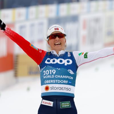 Therese Johaug oli aivan omaa luokkaansa naisten yhdistelmäkilpailussa. MM-kulta oli hänelle jo viides peräkkäinen henkilökohtaisilla matkoilla.