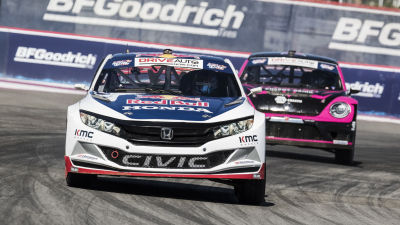 Joni Wimans rallycrossbil på banan i Los Angeles.