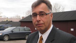 Arne Nummenmaa har lång erfarenhet av upphandling i Västnyland. Arne Nummenmaa
